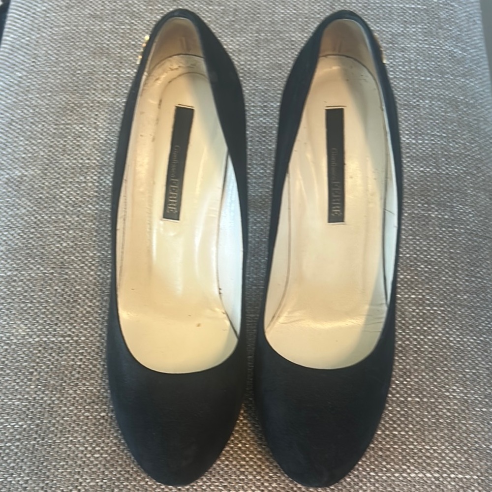 Gianfranco Ferre Black Heels Elegant Design